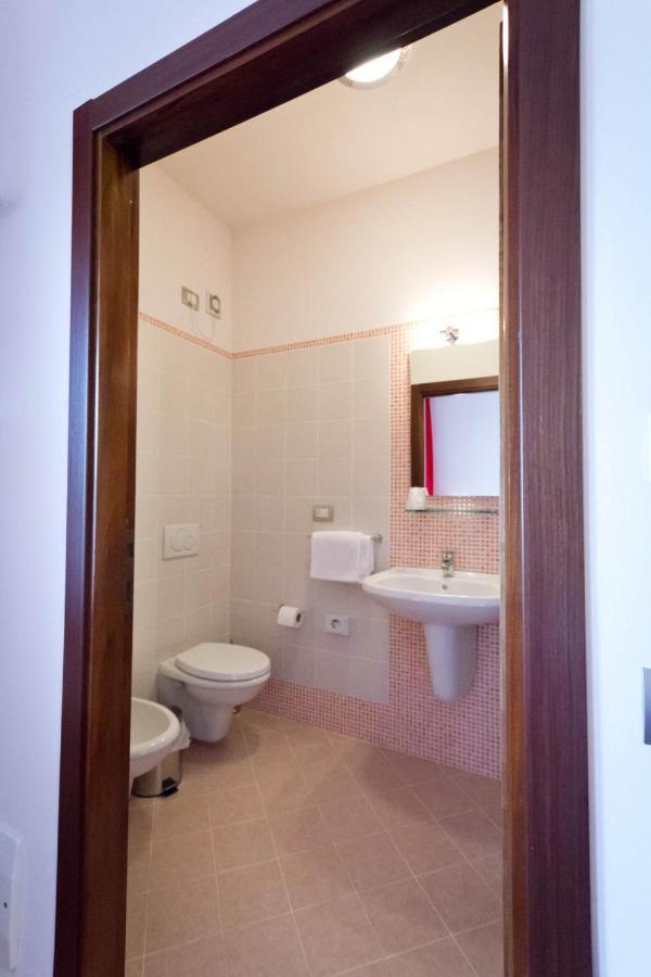 Hotel Donnini Assisi Ngoại thất bức ảnh