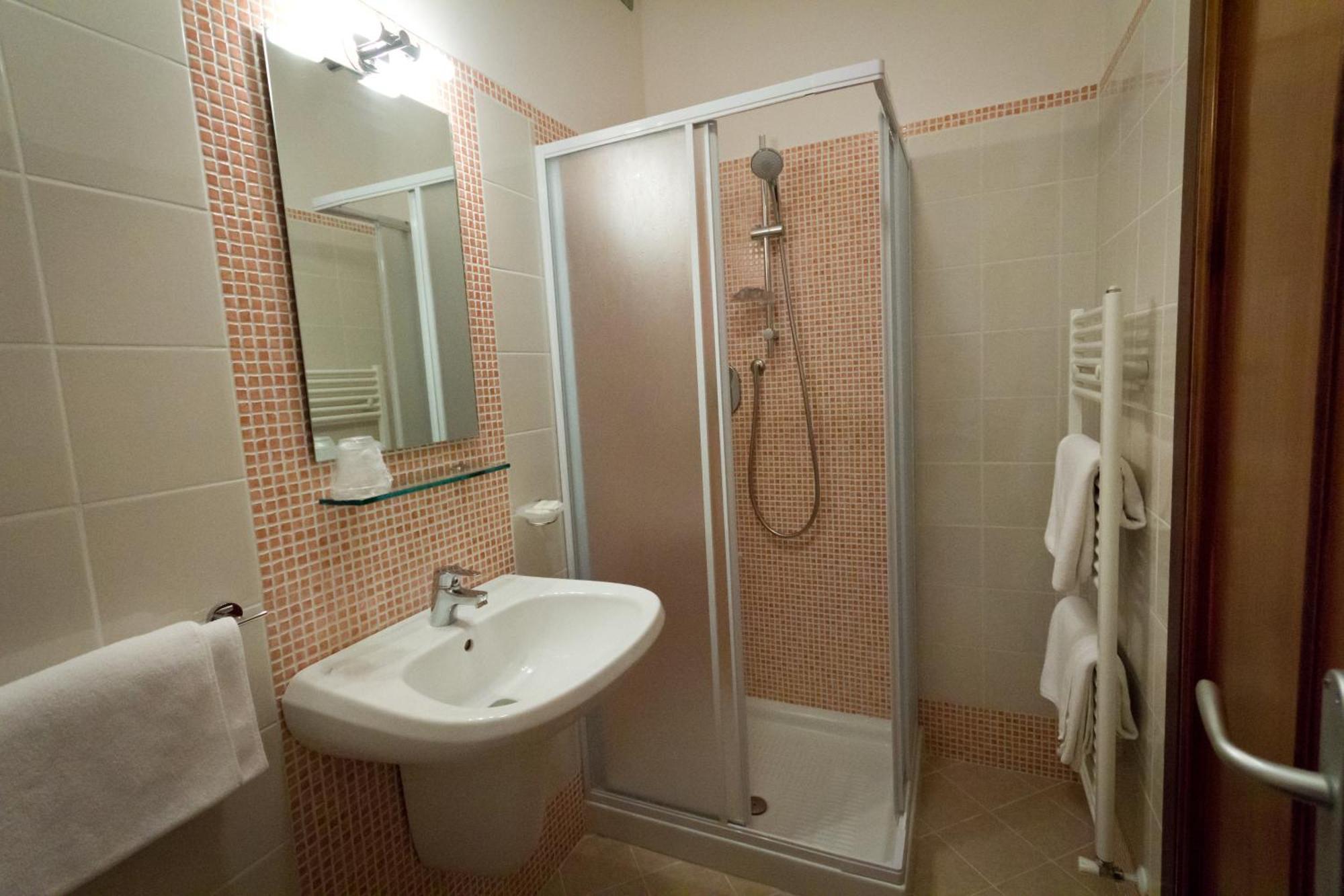 Hotel Donnini Assisi Ngoại thất bức ảnh