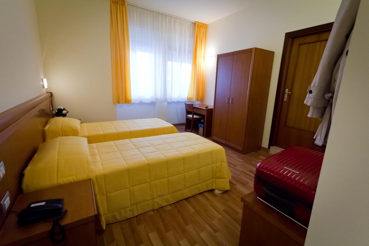 Hotel Donnini Assisi Ngoại thất bức ảnh